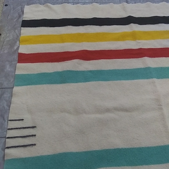 Vintage 4 Point Hudson Bay 100% Wool Blanket - Picture 5 of 5